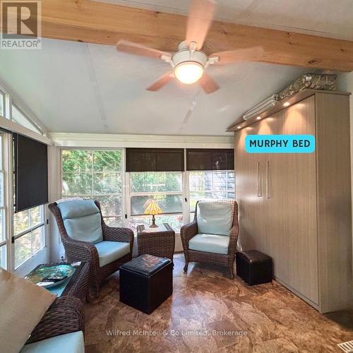 Murphy bed in sunroom - 32 Mohawk Drive, Native Leased Lands, ON - Indoor