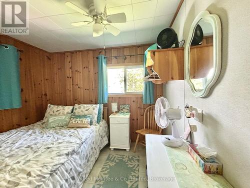 Bedroom two - 32 Mohawk Drive, Native Leased Lands, ON - Indoor Photo Showing Bedroom