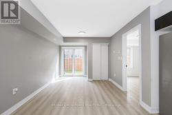 Living area with walkout - 