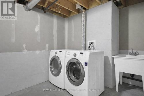 29 Taj Court, Ottawa, ON - Indoor Photo Showing Laundry Room