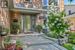 605 BROOKRIDGE CRESCENT  Ottawa, ON K4A 1Z6