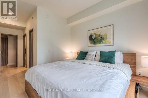 511 - 95 Mcmahon Drive, Toronto, ON - Indoor Photo Showing Bedroom