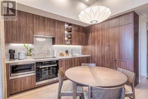 511 - 95 Mcmahon Drive, Toronto, ON - Indoor Photo Showing Dining Room