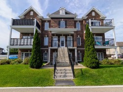 200 Rue du Golf  Sainte-Marthe-Sur-Le-Lac, QC J0N 1P0