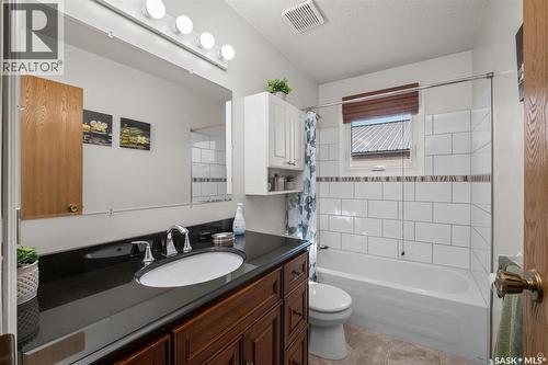 21 Plaxton Place, Prince Albert, SK - Indoor Photo Showing Bathroom