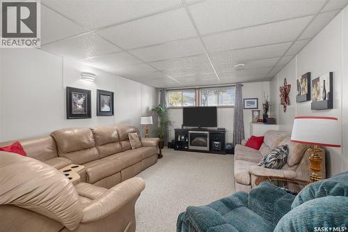 21 Plaxton Place, Prince Albert, SK - Indoor Photo Showing Living Room