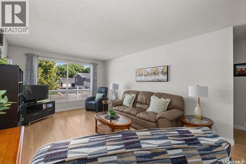 21 Plaxton Place, Prince Albert, SK - Indoor Photo Showing Living Room