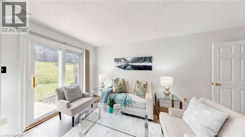 304 Bluevale Street N, Waterloo, ON - Indoor Photo Showing Living Room