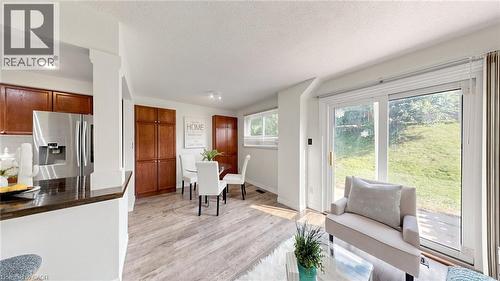 304 Bluevale Street N, Waterloo, ON - Indoor