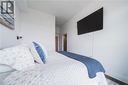 470 E Dundas Street E Unit# 1202, Waterdown, ON - Indoor Photo Showing Bedroom
