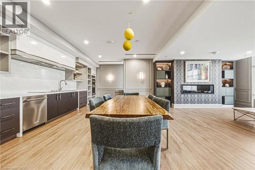 470 E Dundas Street E Unit# 1202, Waterdown, ON - Indoor Photo Showing Kitchen With Upgraded Kitchen