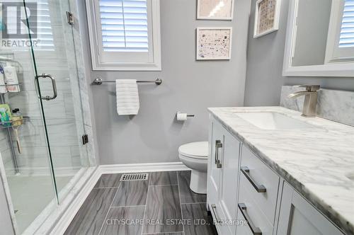 353 Sparrow Circle, Pickering, ON - Indoor Photo Showing Bathroom