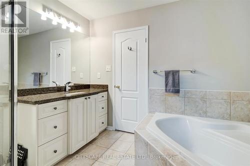 353 Sparrow Circle, Pickering, ON - Indoor Photo Showing Bathroom