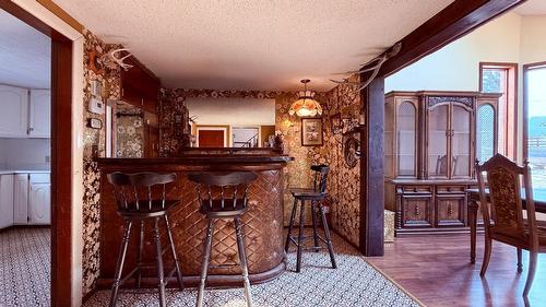 5740 95 Highway, Edgewater, BC - Indoor