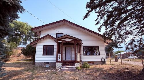 5740 95 Highway, Edgewater, BC - Outdoor