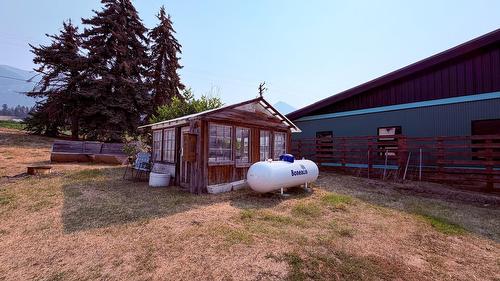 5740 95 Highway, Edgewater, BC - Outdoor