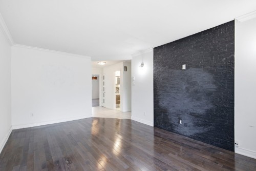 Salon - 5245 Rue Du Bon-Conseil, Montréal (Saint-Léonard), QC - Indoor Photo Showing Other Room