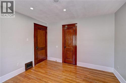 147 Courtland Avenue E, Kitchener, ON - Indoor Photo Showing Other Room