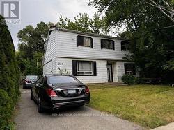 330 HORSHAM AVENUE Toronto, ON M2R 1G6