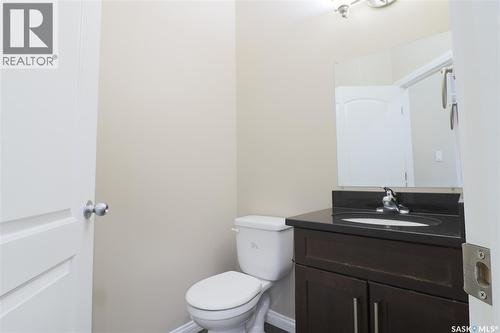 450 Geary Crescent, Saskatoon, SK - Indoor Photo Showing Bathroom