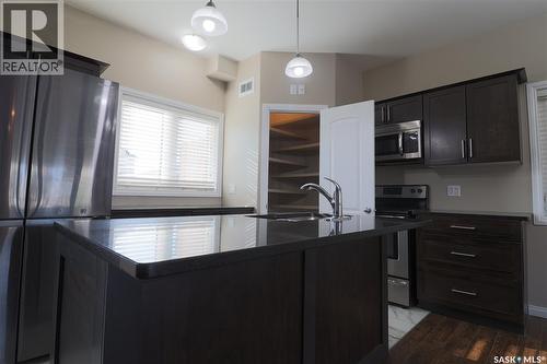 450 Geary Crescent, Saskatoon, SK - Indoor Photo Showing Kitchen With Upgraded Kitchen