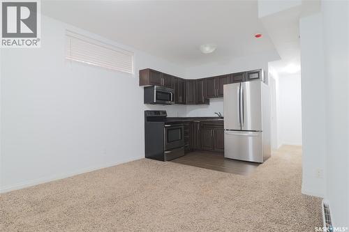 450 Geary Crescent, Saskatoon, SK - Indoor Photo Showing Kitchen