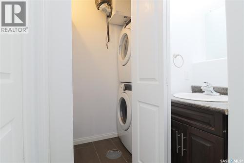 450 Geary Crescent, Saskatoon, SK - Indoor Photo Showing Laundry Room