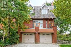 19 CARDELL AVENUE  Toronto, ON M9N 1S4