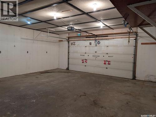 208 Carson Street, Dundurn, SK - Indoor Photo Showing Garage