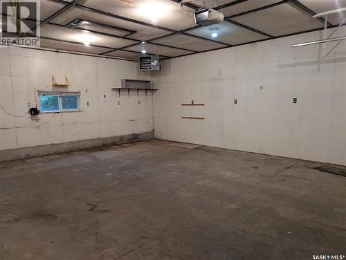 208 Carson Street, Dundurn, SK - Indoor Photo Showing Garage
