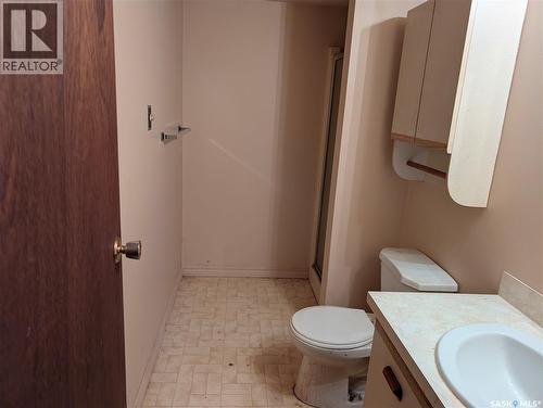 208 Carson Street, Dundurn, SK - Indoor Photo Showing Bathroom