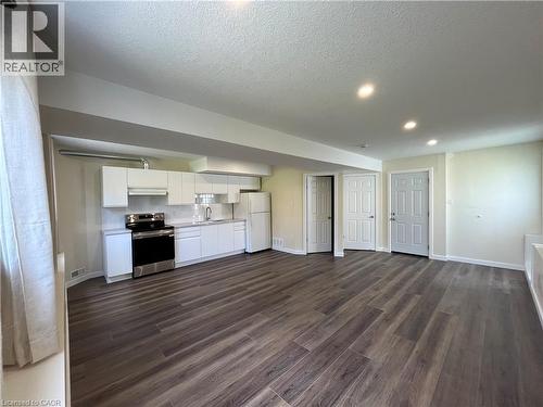 716 KARLSFELD Road Unit# A , Waterloo, Ontario N2T 2W4 5