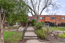 92 Rue Viking  Dollard-Des-Ormeaux, QC H9G 2P1