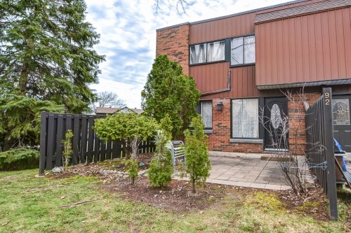 Cour - 92A Rue Viking, Dollard-Des-Ormeaux, QC - Outdoor