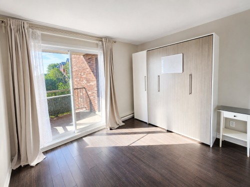 Bedroom - 2-5690 Rue Chevalier, Brossard, QC - Indoor Photo Showing Other Room