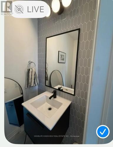 18 - 496 Provident Way, Hamilton, ON - Indoor Photo Showing Bathroom