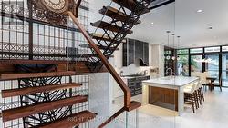 53 HAZELTON AVENUE Toronto, ON M5R 2E3