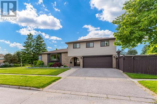 51 LEWIN CRESCENT , Ajax, Ontario L1S 3A2