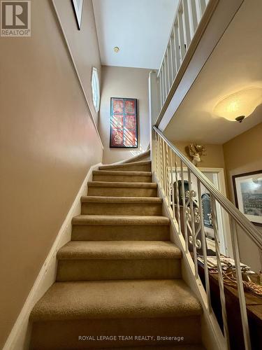 881 Smyth Road, Ottawa, ON 