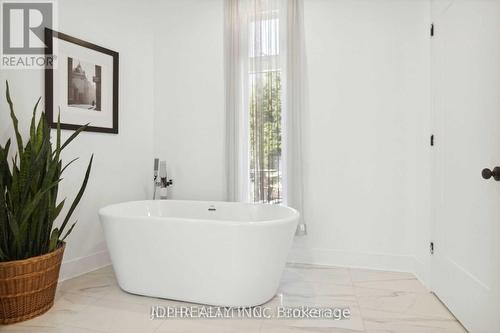 1436 Haig Boulevard, Mississauga, ON - Indoor Photo Showing Bathroom