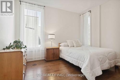1436 Haig Boulevard, Mississauga, ON - Indoor Photo Showing Bedroom