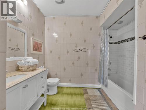 677 Marentette Unit# Upper, Windsor, ON - Indoor Photo Showing Bathroom