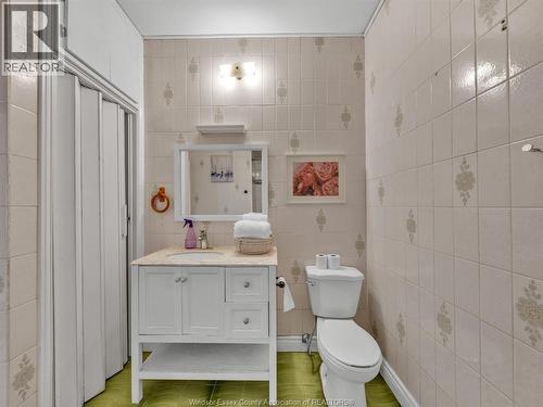 677 Marentette Unit# Upper, Windsor, ON - Indoor Photo Showing Bathroom