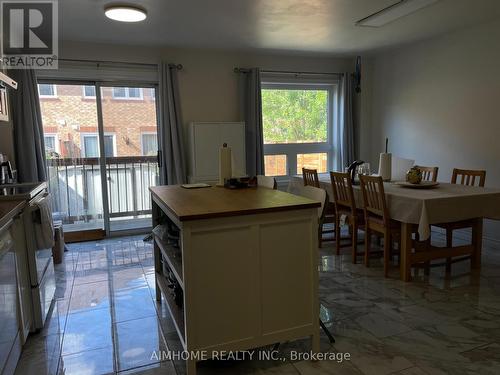 6928 Glory Court, Mississauga, ON - Indoor Photo Showing Dining Room