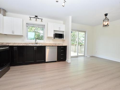 38 Serocco Crescent, Cole Harbour, NS - Indoor Photo Showing Kitchen
