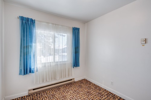 Chambre à coucher - 560 Rue Hocquart, Laval (Duvernay), QC - Indoor Photo Showing Other Room