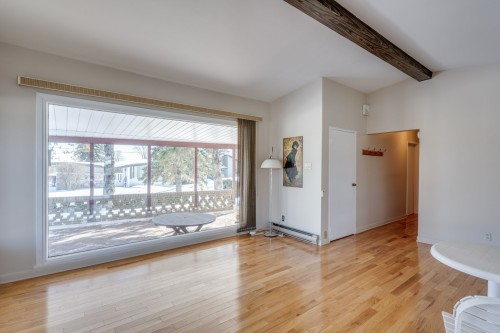 Salon - 560 Rue Hocquart, Laval (Duvernay), QC - Indoor Photo Showing Other Room