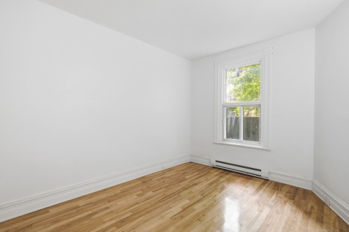Chambre à coucher - 6370 Rue St-Denis, Montréal (Rosemont/La Petite-Patrie), QC - Indoor Photo Showing Other Room