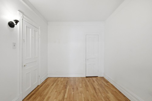 Chambre à coucher - 6370 Rue St-Denis, Montréal (Rosemont/La Petite-Patrie), QC - Indoor Photo Showing Other Room