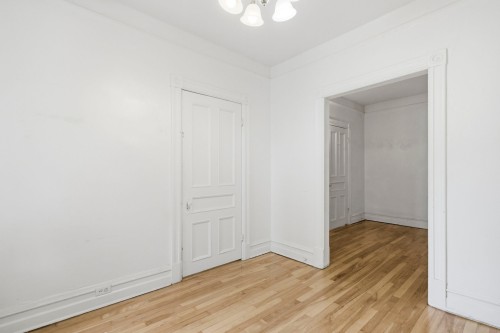 Chambre à coucher - 6370 Rue St-Denis, Montréal (Rosemont/La Petite-Patrie), QC - Indoor Photo Showing Other Room